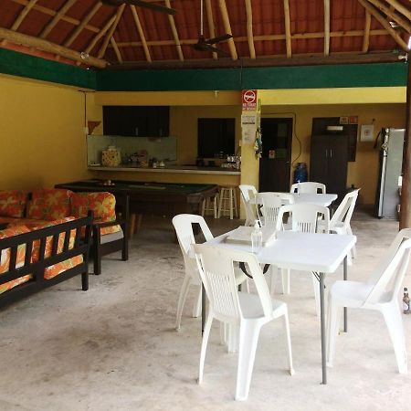Amigos Hostel Косумель Экстерьер фото