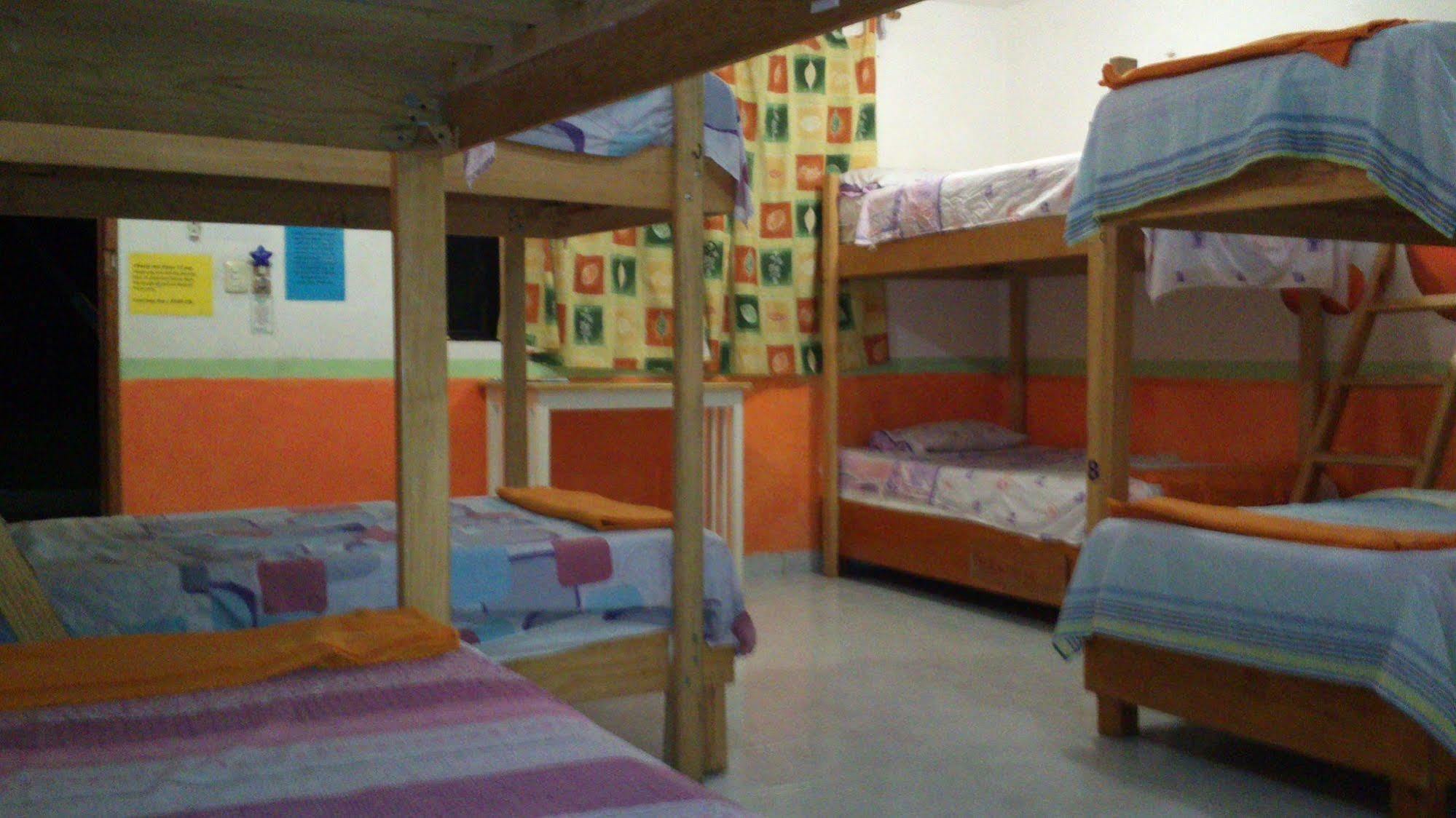 Amigos Hostel Косумель Экстерьер фото